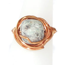 Load image into Gallery viewer, Stone &amp; Copper Ring - size 5