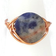 Load image into Gallery viewer, Sodalite &amp; Copper Ring - size 6