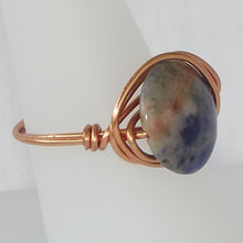Load image into Gallery viewer, Sodalite &amp; Copper Ring - size 6